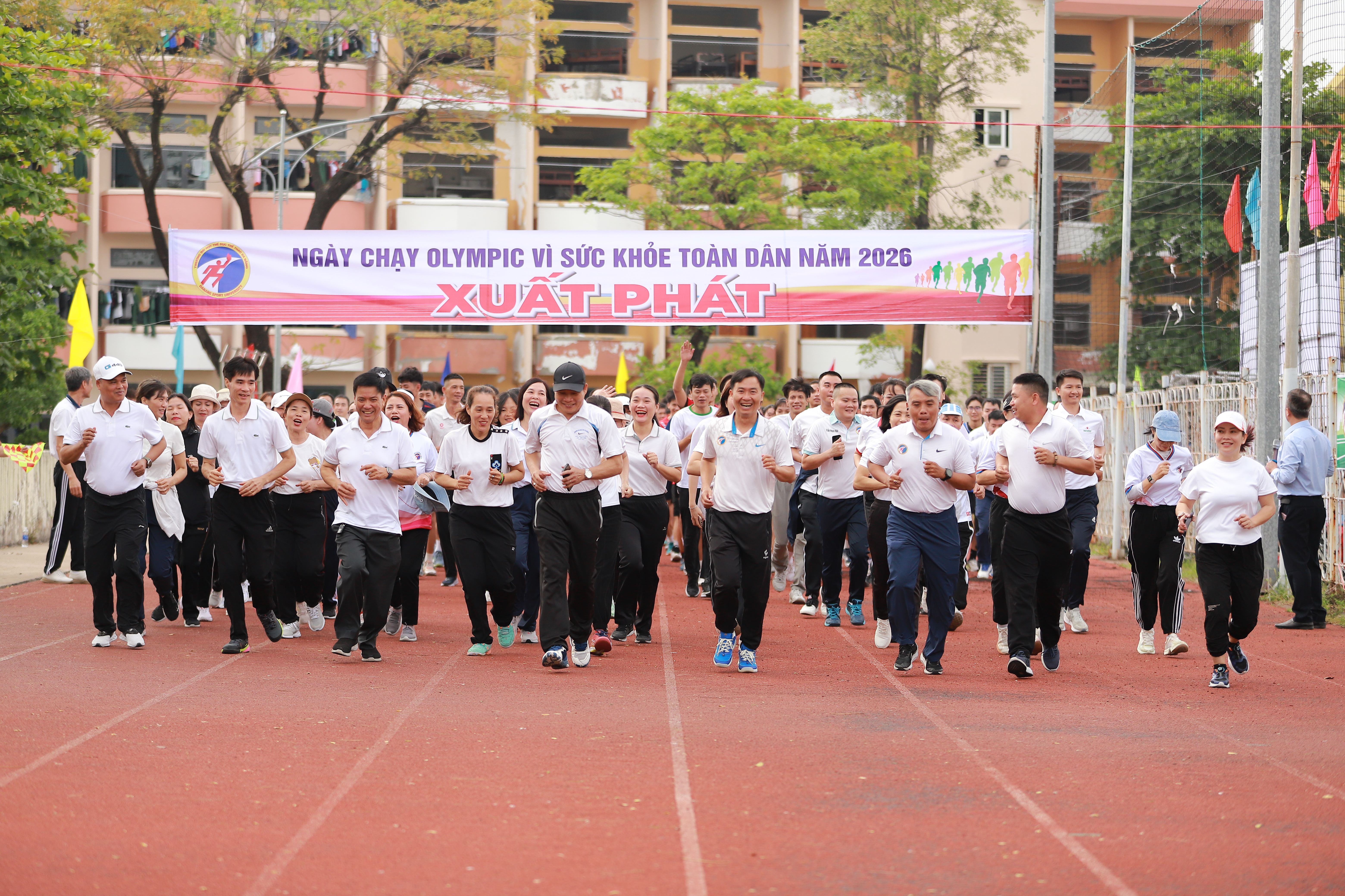 Sôi nổi hội thao và Ngày chạy Olympic Vì sức khỏe toàn dân